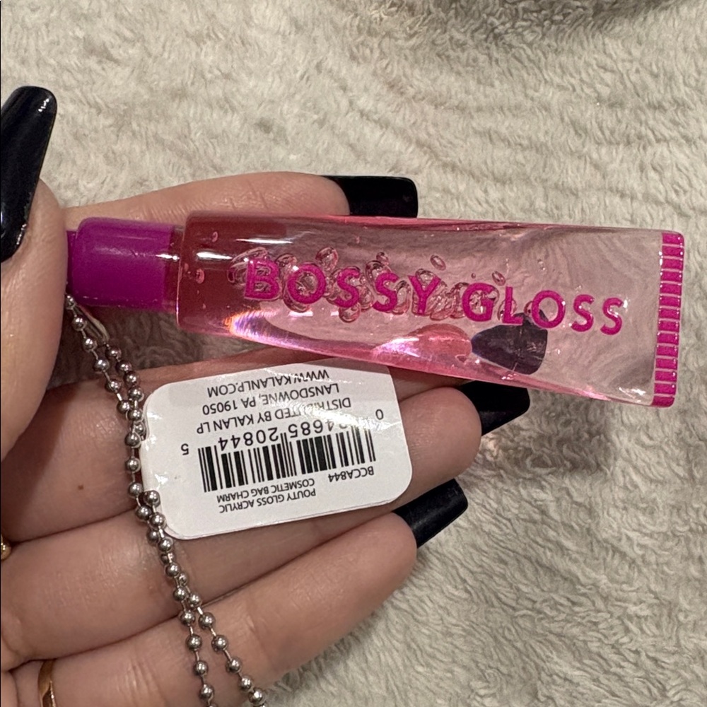 Nwt pink lip gloss Resin keychain - Picture 2 of 3